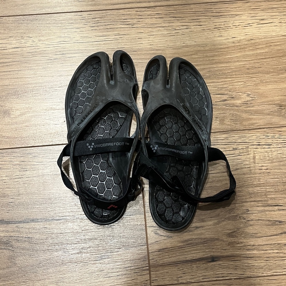 Vibram Black Toe-Strap Sandals